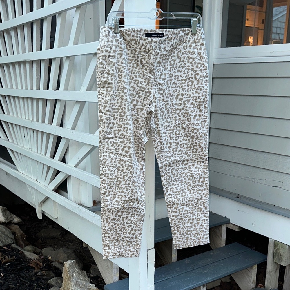 Amanda + Chelsea Women's Leopard Print Pants Size 6